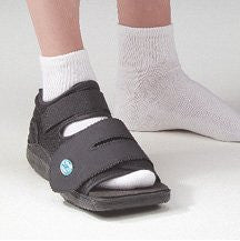 DeRoyal Hospital Grade Post-Op Shoe, Med-Surg * Black, Male, S * 1 Each - DS1016-10 - Home Health Superstore